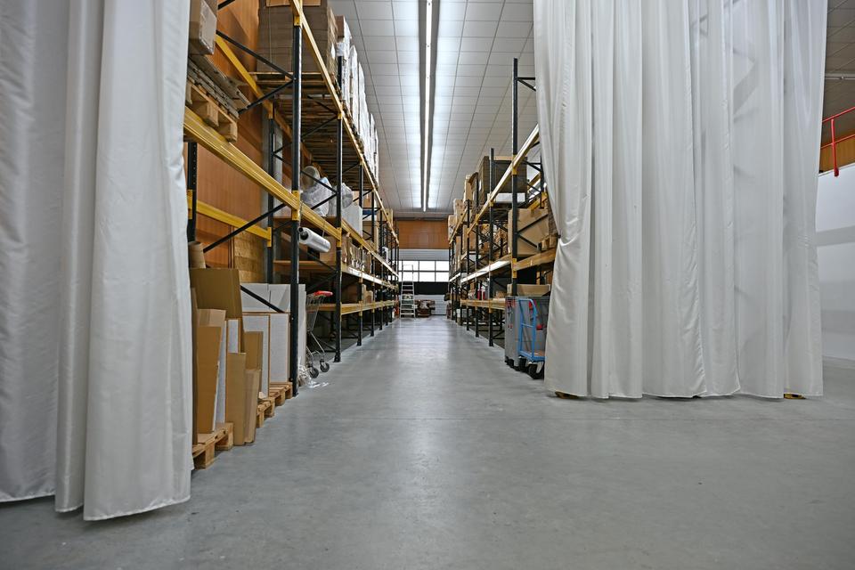 Top Gepflegte Gewerbeimmobile mit großem Gewerbegrundstück – Bild 8