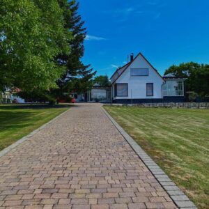 Schönes geräumiges Haus mit 9 Zimmern in Ludwigsburg ( Kreis) Affalterbach