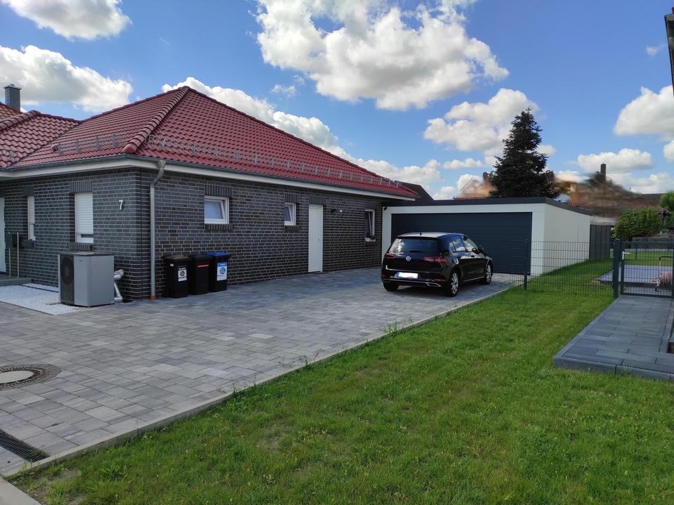 Barrierefreier Bungalow Massivhaus 150 m2 + 60 m2 Terrasse + Doppelgarage 54 m2 – Bild 6