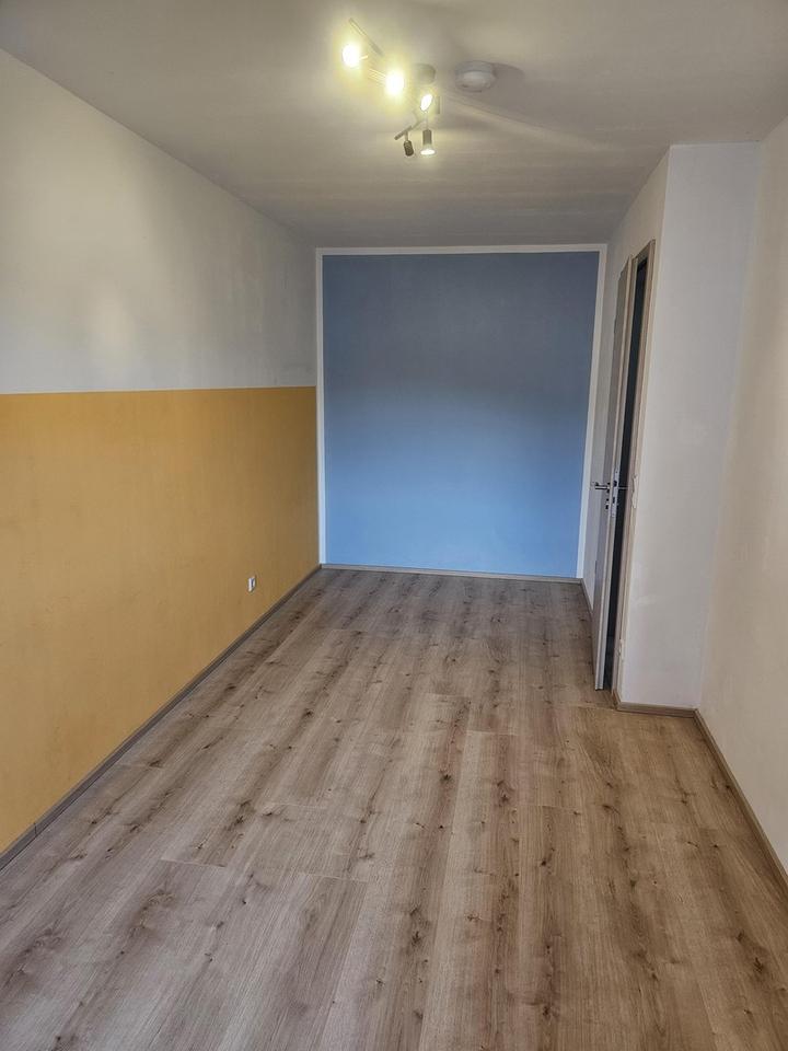 Moderne Luxus Traumwohnung in ruhiger Lage – 210 m² Wfl mit 7 Zimmern, zwei Bädern + 300m2 Garten – Bild 16