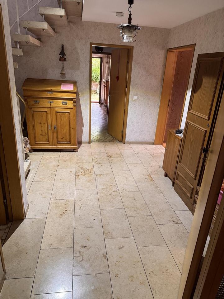 Zweifamilienhaus im idyllischen Lautertal – Bild 3