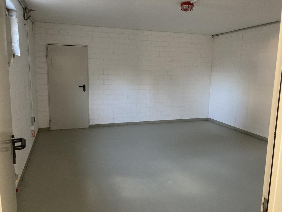 Büroräume kompl. EG +OG, Glasfaser, Freiflächen, Stellplätze – Bild 17