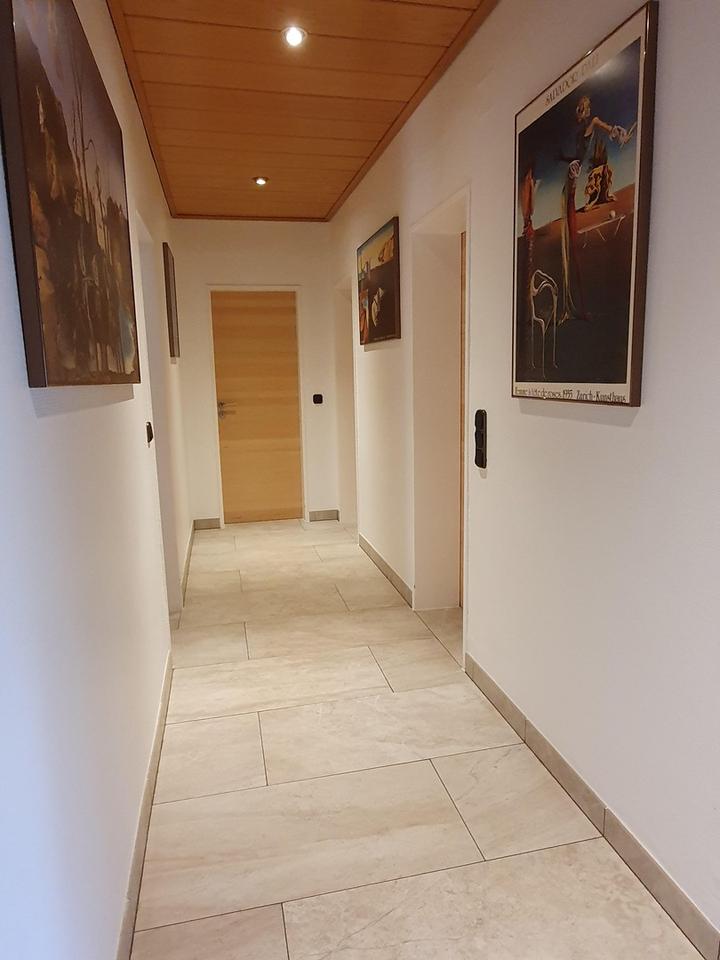 Zweifamilienhaus mit Weitblick - Pferdehaltung möglich – Bild 17