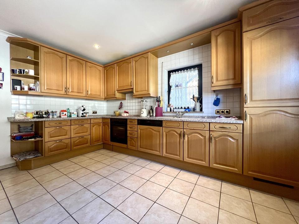 Gepflegtes Einfamilienhaus mit Einliegerwohnung in schöner Waldrandlage – Bild 12