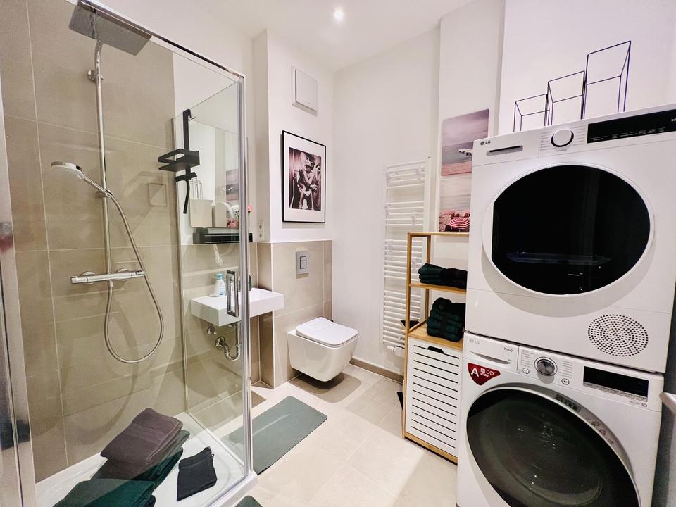 Sanierte, möblierte 1,5-Zimmer-Wohnung mit Weitblick in Oberschöneweide, Campus Adlershof nah – Bild 3