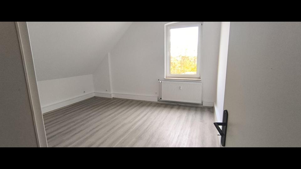 4-Zimmer Maisonettewohnung mit Terasse – Bild 11
