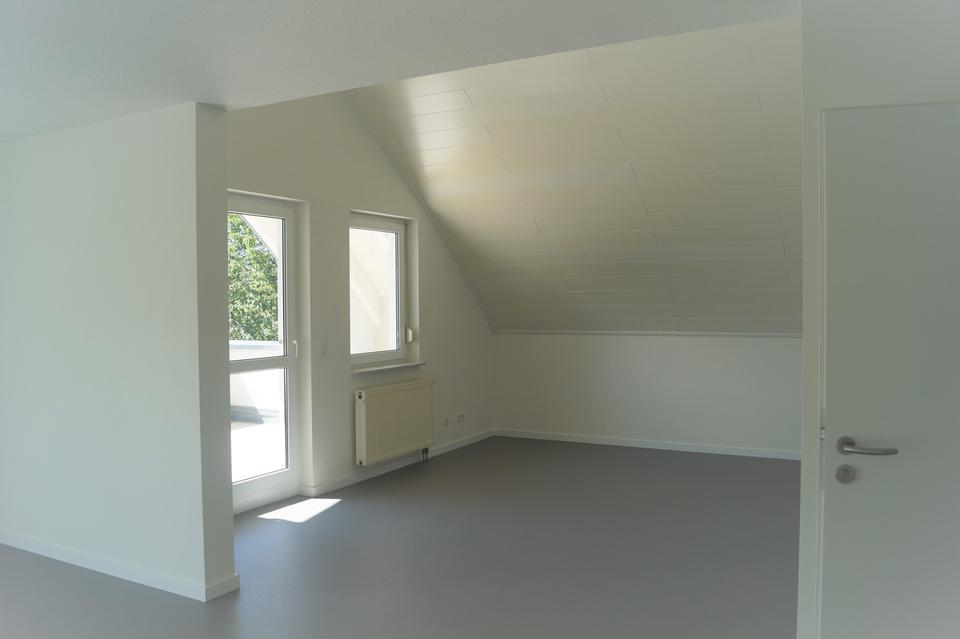 Büroräume kompl. EG +OG, Glasfaser, Freiflächen, Stellplätze – Bild 10