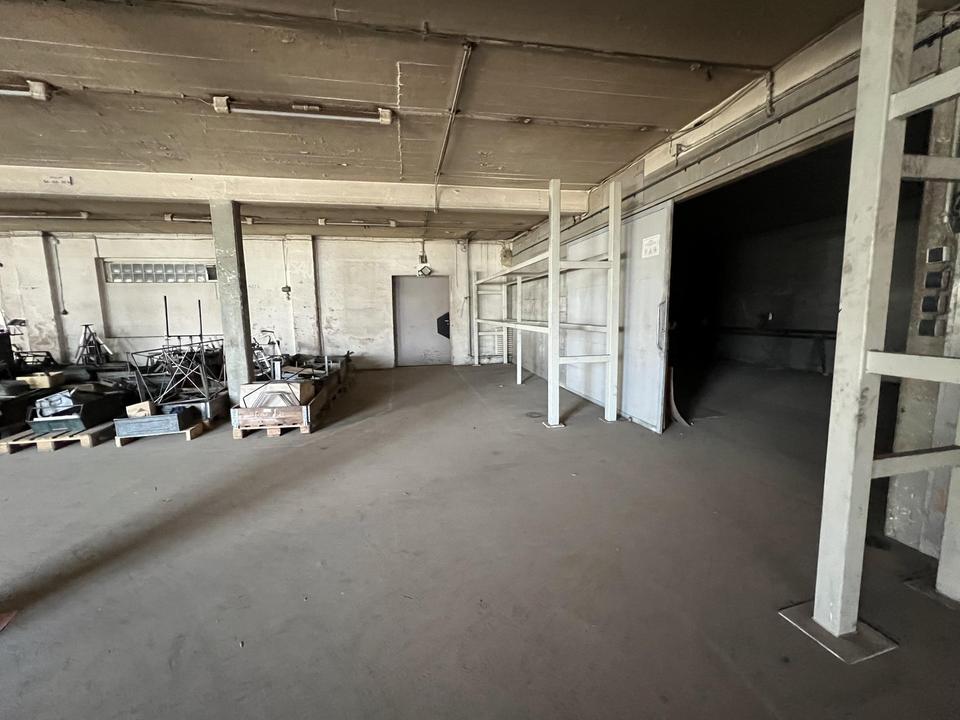 Lager-/Produktionsfläche bis 7000 qm / teilbar ab 200 qm (von 3 bis 8 m Deckenhöhe) – Bild 10