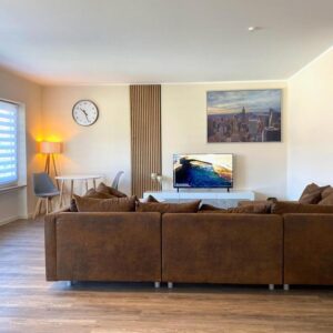 Rundum sorglos Paket! Möbliertes WG-Zimmer WLAN & NK in renovierter 4-Zi Whg 2 Min. von Meckenheim