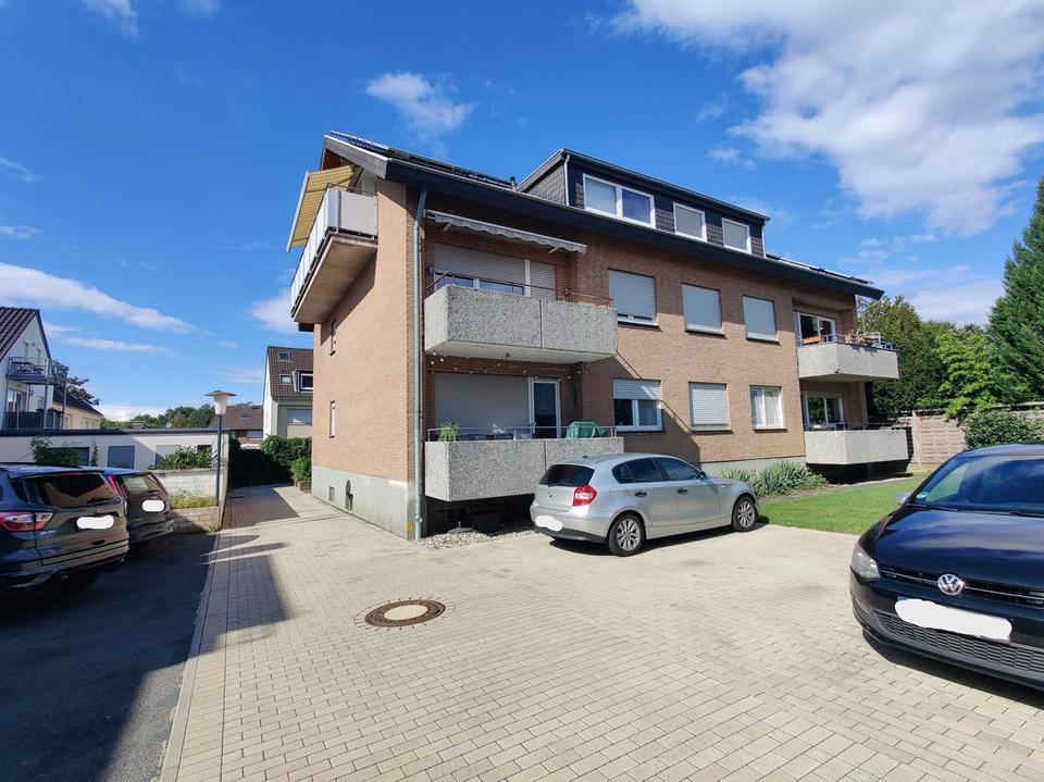 Stilvoll renovierte 2-Zimmer-Wohnung mit Balkon in ruhiger Lage – Bild 2