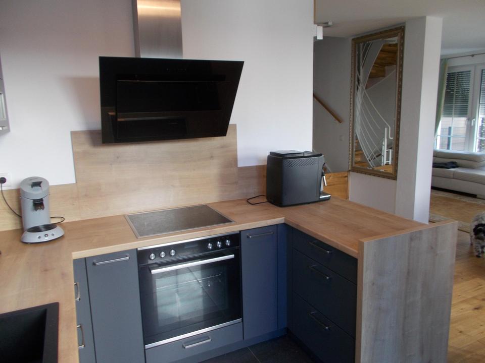 Schönes Walmdach-DHH mit Doppelcarport, zentrale Lage – Bild 21