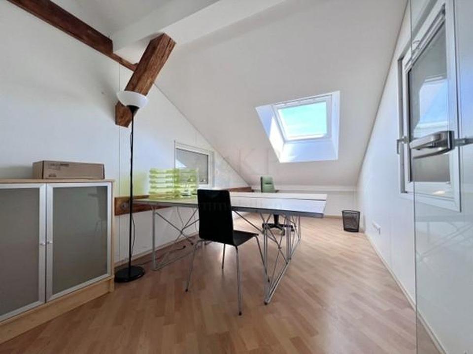 REPRÄSENTATIVES MAISSONETTE BÜRO in TOP DESIGNER HAUS 330 qm auf 2 Etagen – Bild 16