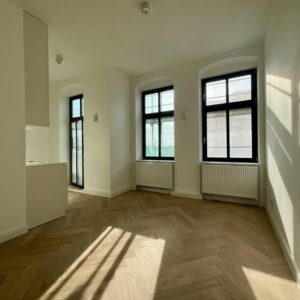 Cityapartment in Top-Lage | EBK | Balkon | kernsanierter Berliner Altbau | ruhiges Hinterhaus