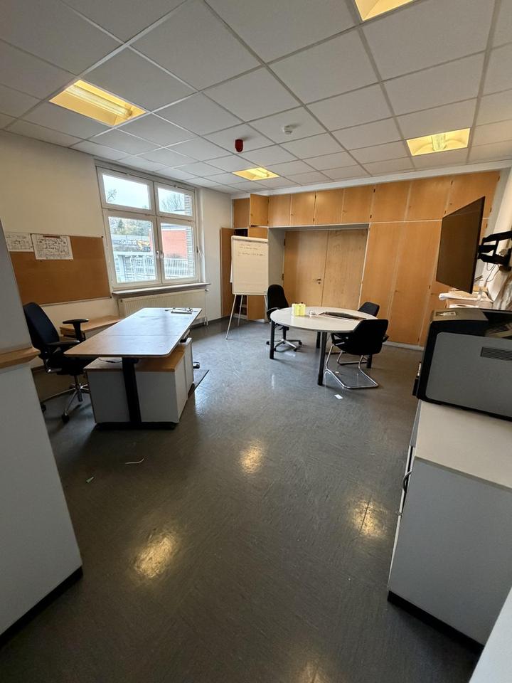 638 qm bezugsfertige Büro-/Seminar-/Konferenzfläche optional + 750 m² Gewerbehalle – Bild 11