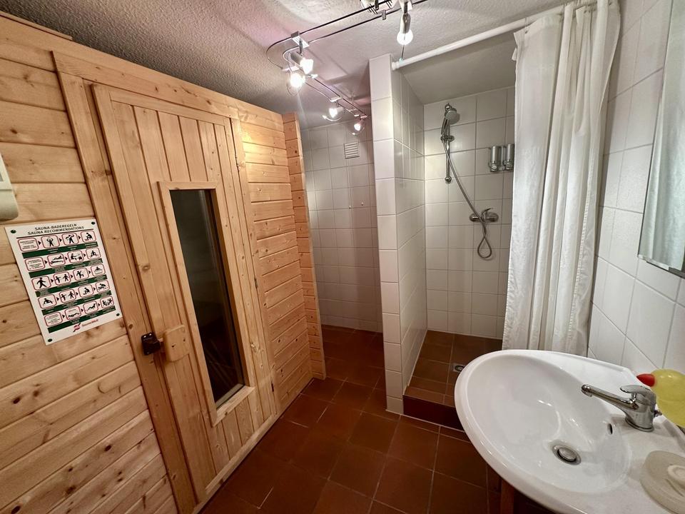 Schönes freistehendes Einfamilienhaus mit Garage und Carport in ruhiger Feldrandlage – Bild 11