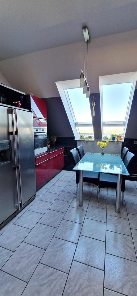 Moderne 4,5-Zimmer Wohnung, Traumhafte Aussicht, Garage, Provisionsfrei! – Bild 8