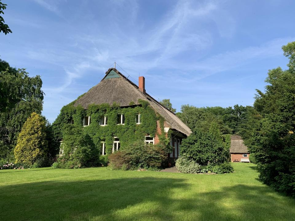 Großzügiges Anwesen unter Reet mit großem parkähnlichem Grundstück - vielseitig nutzbar. – Bild 3