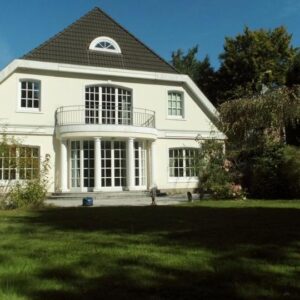 Von Privat: Herrschaftliche Villa am Ende einer elbnahen Sackgasse in Othmarschen