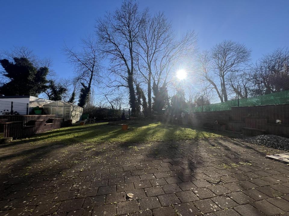 Gepflegtes Einfamilienhaus mit Einliegerwohnung in schöner Waldrandlage – Bild 5