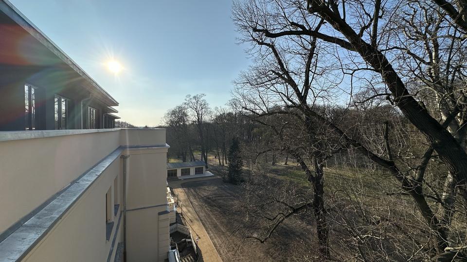 Penthouse im Schloss Siethen – Exklusives Wohnen mit Dachterrasse & Abendsonne – Bild 24