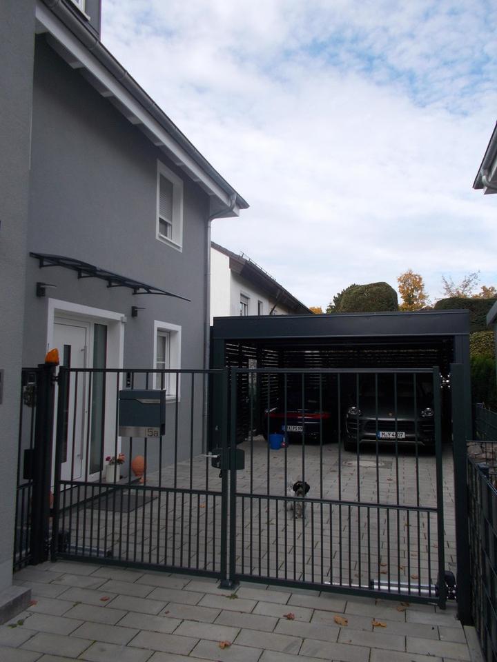 Schönes Walmdach-DHH mit Doppelcarport, zentrale Lage – Bild 9
