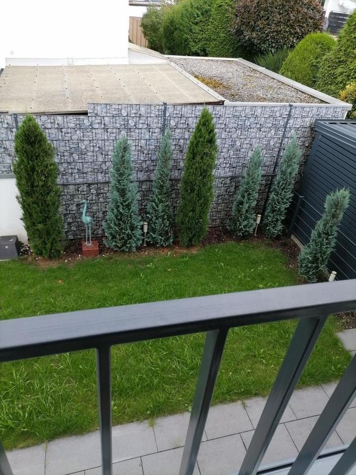 Schönes Walmdach-DHH mit Doppelcarport, zentrale Lage – Bild 17