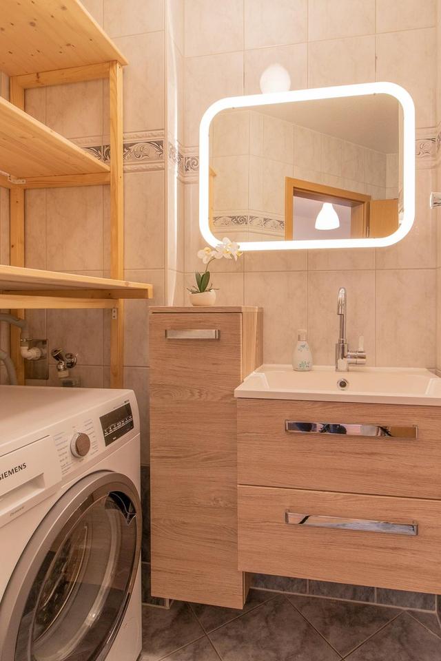 ab sofort, Sonderpreis: sehr schöne, voll möblierte 2-Zi DG-Whg, Luxus- EBK, Balkon – Bild 14