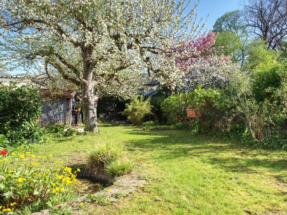 Provisionsfrei - Doppelhaushälfte mit traumhaftem Garten in absolut ruhiger Lage in Großhadern – Bild 2