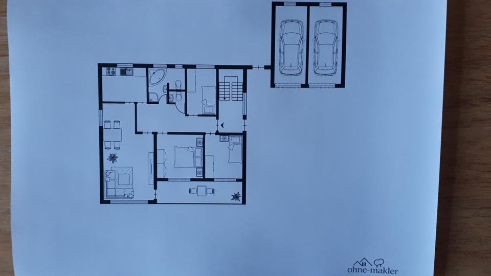 Gepflegte, gut geschnittene 4 Zi.-EG-Wohnung mit Balkon, Garten, Garage u. PV in Erftstadt-K.