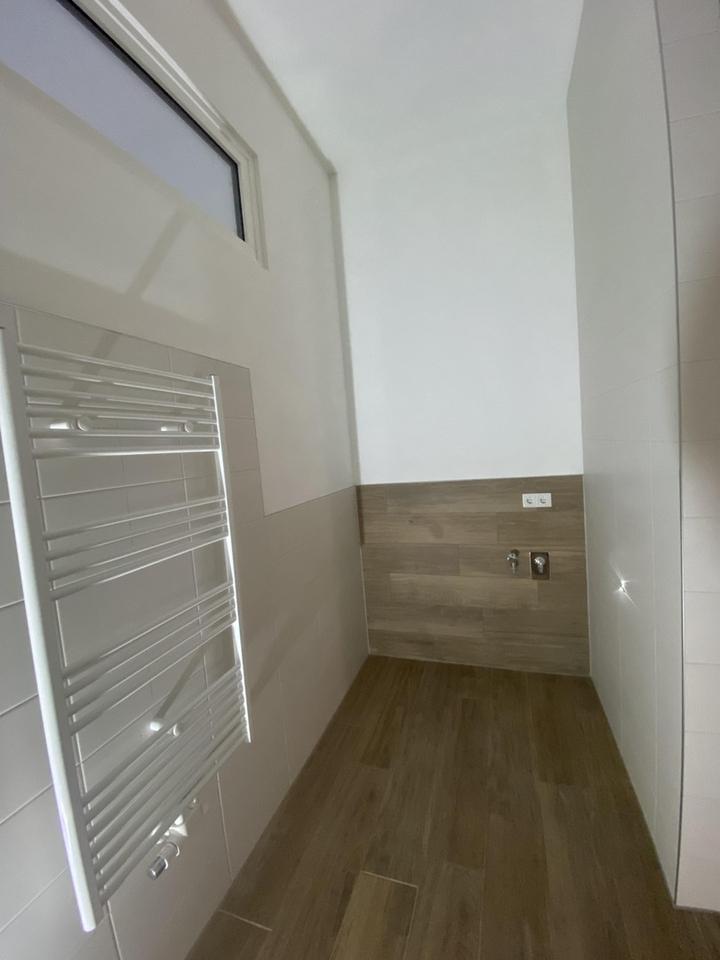 smarte Singlewohng mit Balkon und Aufzug, komfortabel, direkt an der Landeskrone – Bild 9