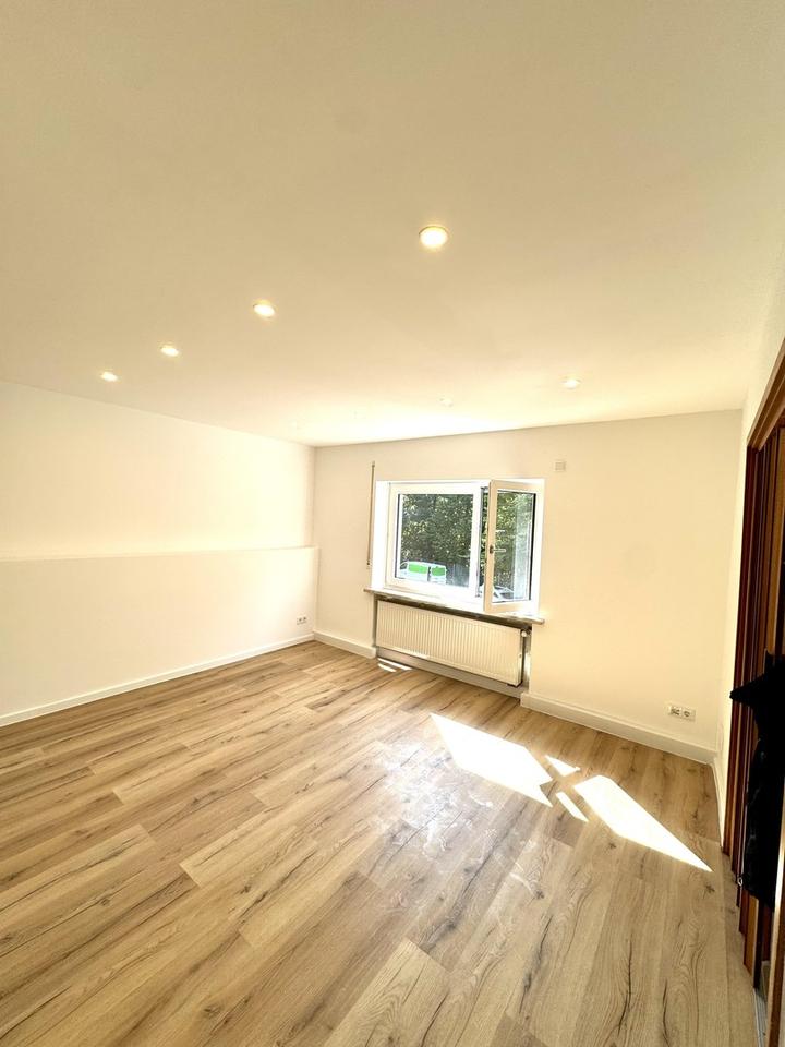 Moderne, große Wohnung mit zwei Bädern- !!! auf Wunsch: Teilbar in zwei Wohnungen!!!