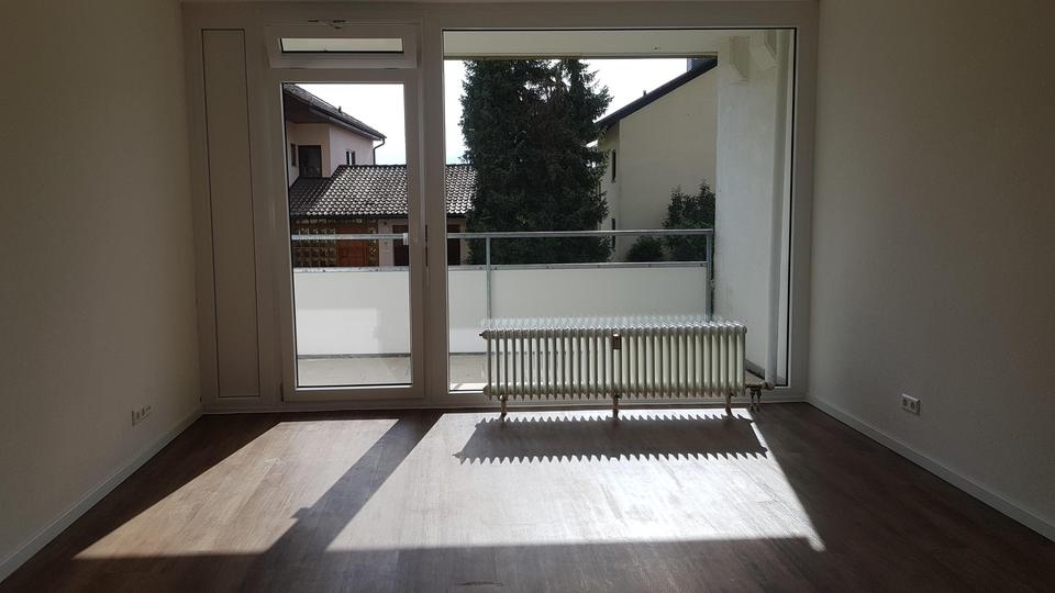 3-Zimmerwohnung am Bodensee mit Küche, Balkonen und Schwimmbad – Bild 4