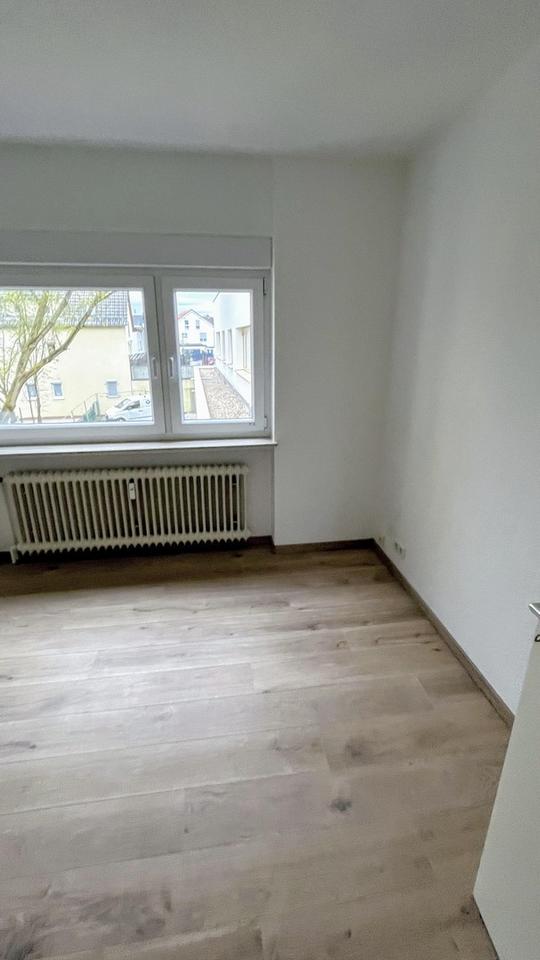 Bad 2024 kernsaniert! Hervorragend geschnittene 2-Zimmer-Wohnung, Einbauküche & Balkon in Weilbach – Bild 12