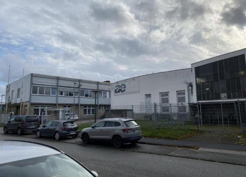 638 qm bezugsfertige Büro-/Seminar-/Konferenzfläche optional + 750 m² Gewerbehalle – Bild 6