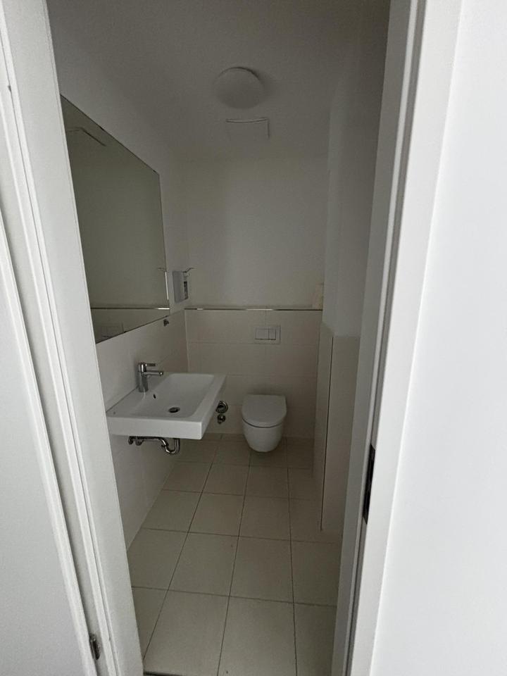 Attraktive 55 m² Gewerbefläche mit Küche und Bad im EG in zentraler Lage – Bild 9