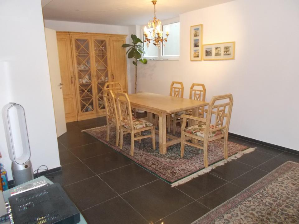 Schönes Walmdach-DHH mit Doppelcarport, zentrale Lage – Bild 18