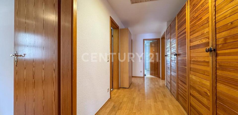 Attraktive Maisonette-Traumwohnung mit Garten in ruhiger Lage zu vermieten – Bild 9