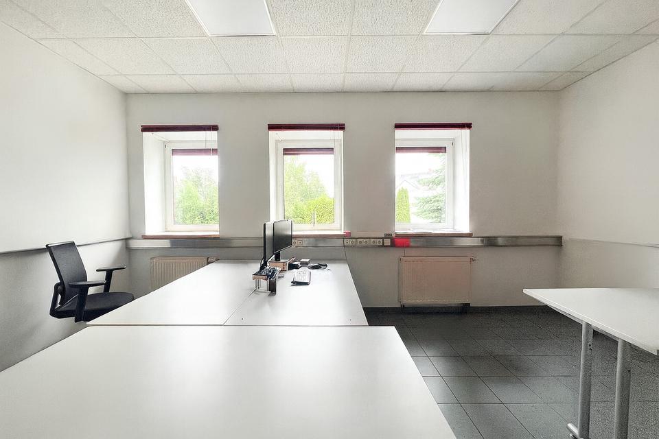 Lagerhalle / Produktionsfläche 2.700qm mit Büros und Freifläche 4.000qm zu vermieten – Bild 11