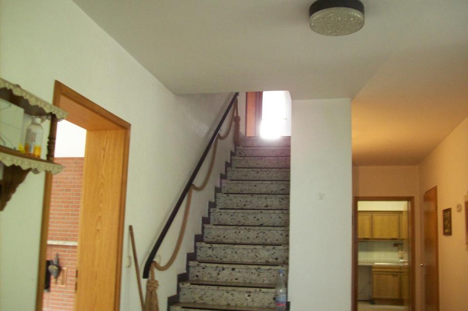 Großes Wohnhaus mit Potential der Umgestaltung - bis zu 3 Whg. - möglich. – Bild 4