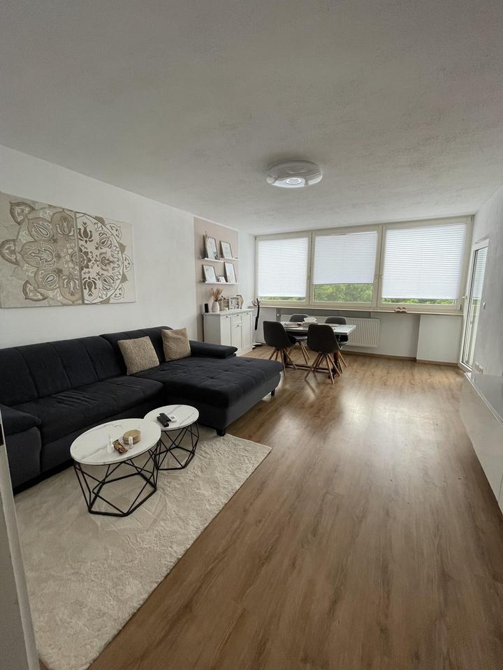 Schöne 3 Zimmerwohnung mit Balkon, EBK und TG am Stadtpark