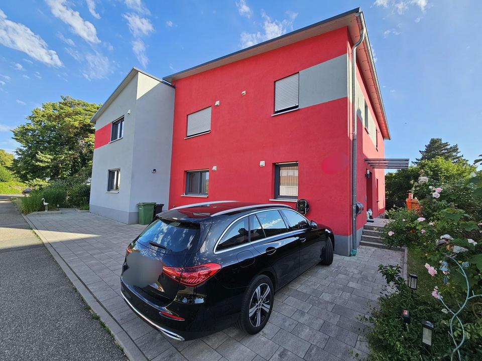 Moderne Luxus Traumwohnung in ruhiger Lage – 210 m² Wfl mit 7 Zimmern, zwei Bädern + 300m2 Garten – Bild 2