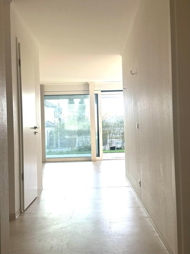 Bezugsfertige moderne Erdgeschosswohnung mit Garten und hochwertige Ausstattung – Bild 10