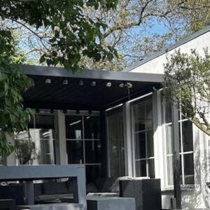 Haus im Bungalowstil mit Pool, Nebengelass und großem Grundstück mit Potential für ein 2 Haus