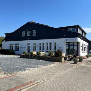 Wohn-/Geschäftshaus mit einem Restaurant zu verkaufen