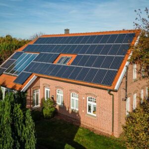 Tolles Wohnhaus mit riesen Garten, plus Lager-/Produktionshalle auf sehr schönem Grundstück