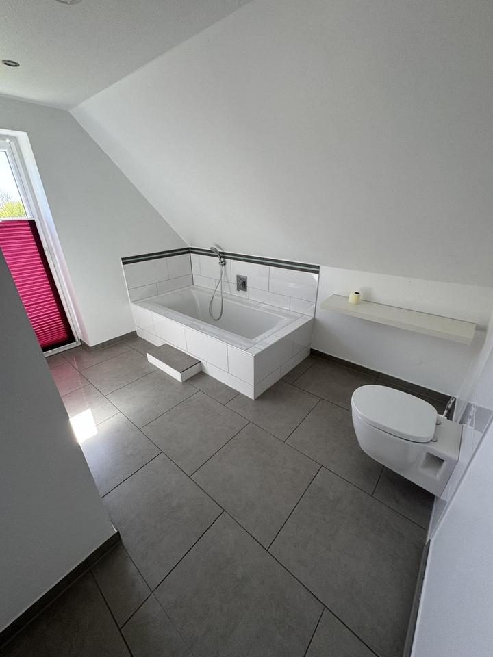 Charmantes Einfamilienhaus mit Einliegerwohnung, Fußbodenheizung und großem Garten – Bild 13