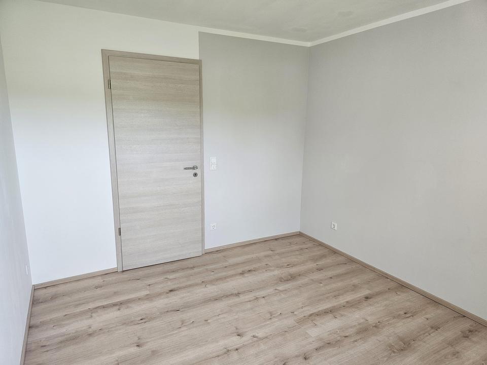 Moderne Luxus Traumwohnung in ruhiger Lage – 210 m² Wfl mit 7 Zimmern, zwei Bädern + 300m2 Garten – Bild 18