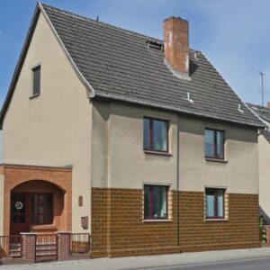 Saniertes Wohnhaus - 2 Vollgesch., Boden, Keller, große Doppelgarage, Sauna, Hof und Garten