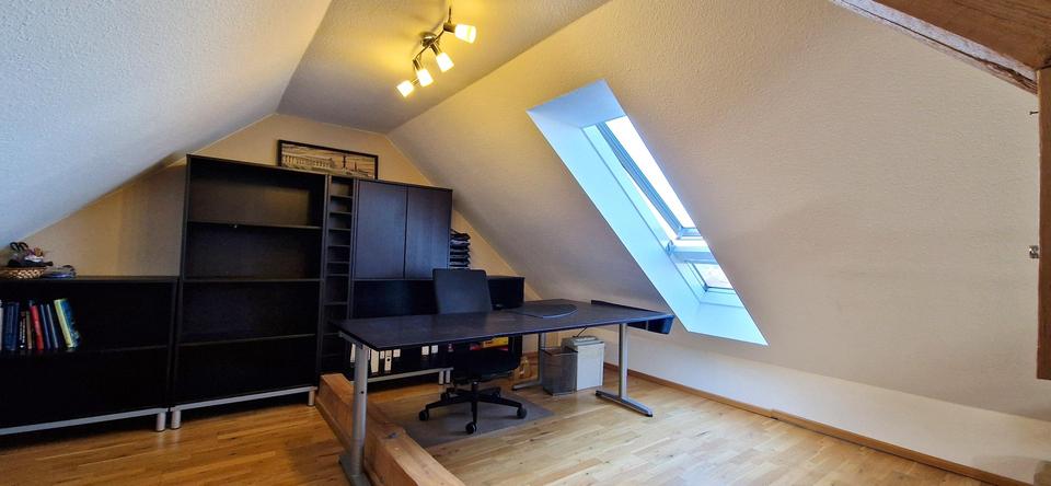 Moderne 4,5-Zimmer Wohnung, Traumhafte Aussicht, Garage, Provisionsfrei! – Bild 4
