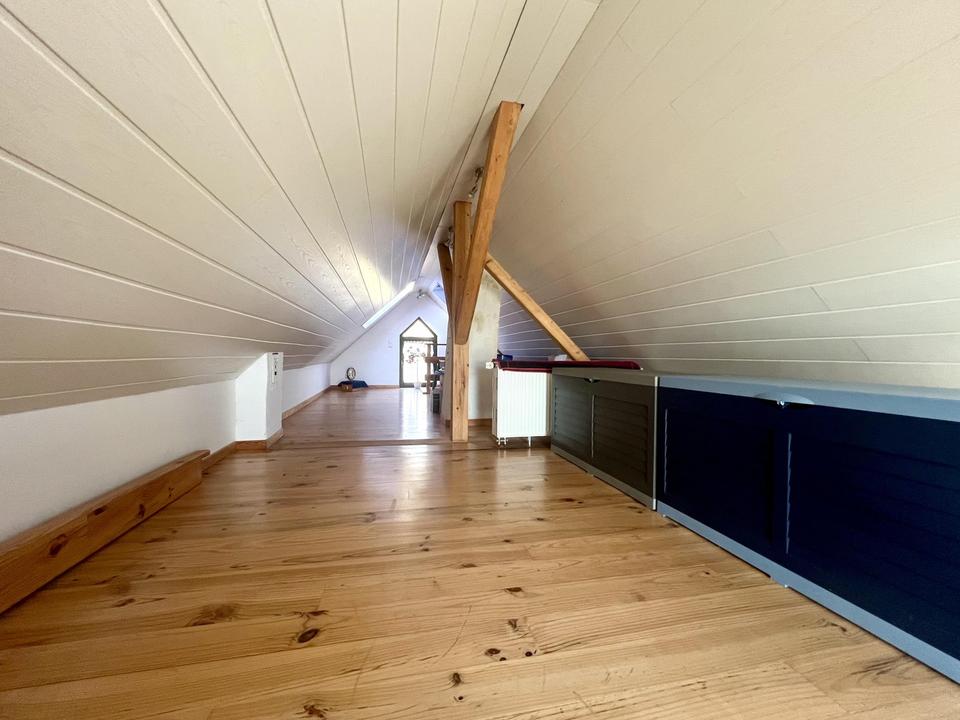 Gepflegtes Einfamilienhaus mit Einliegerwohnung in schöner Waldrandlage – Bild 21